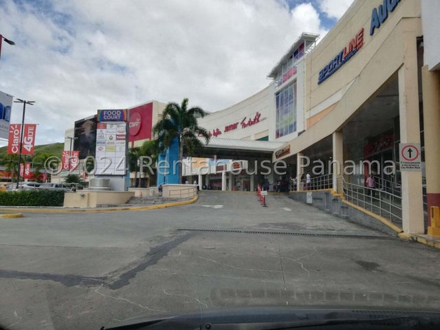 Prime Commercial Space in Los Andes Mall